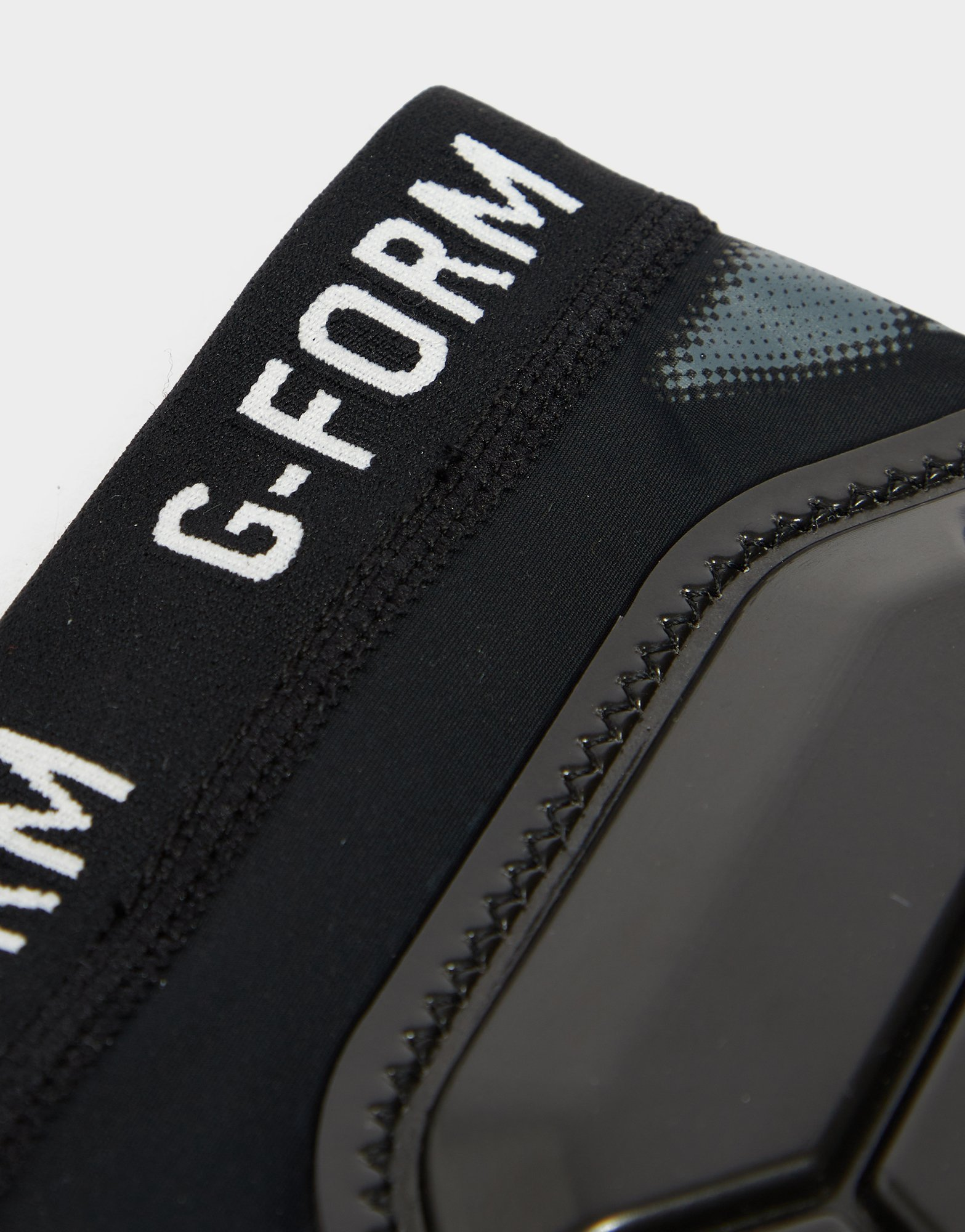 G-Form Protège-tibias Pro-S Vento