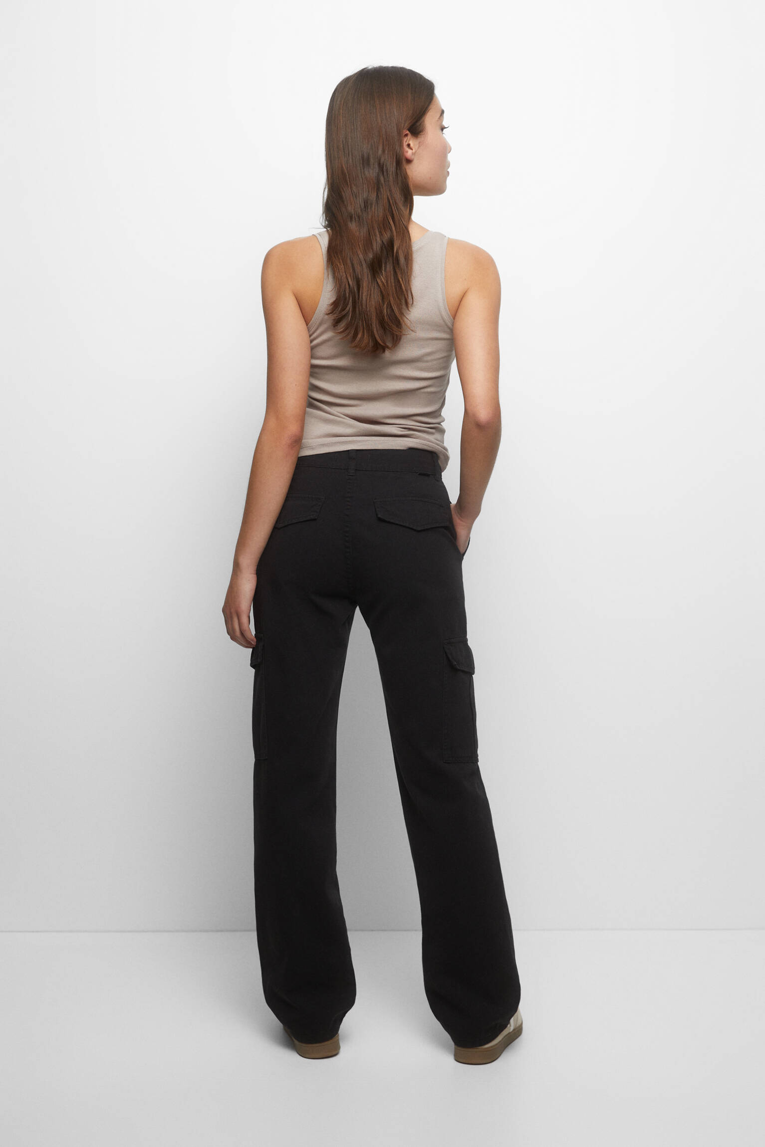 CALÇA CARGO DE CINTURA ALTA - PRETA