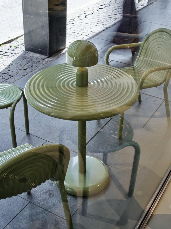 Tom Dixon Groove Round tuintafel Ø69,7 Moss