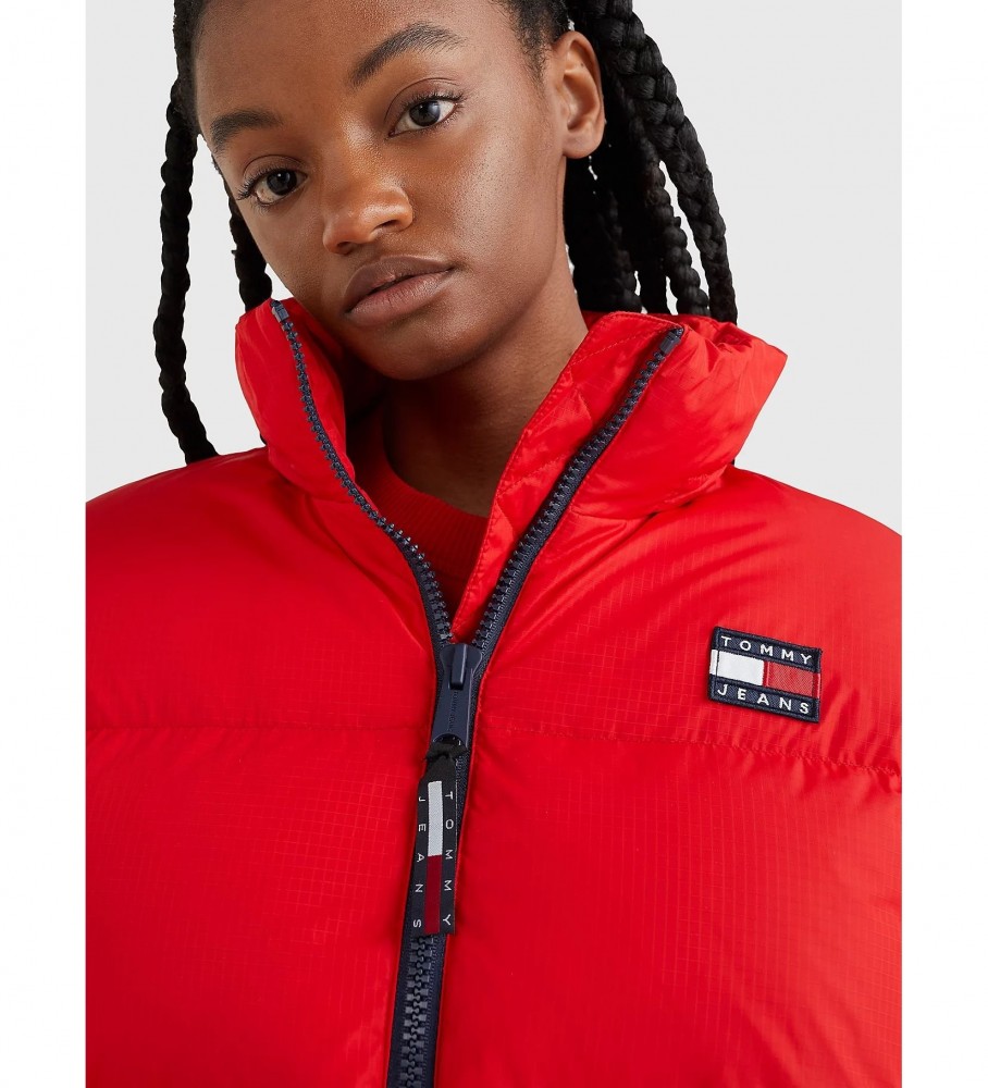 Jaqueta Tommy Jeans Alaska acolchoada com capuz, vermelha