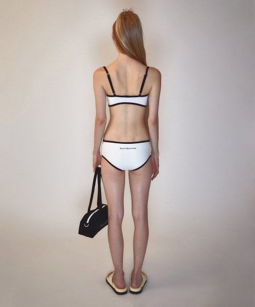 Maisee - Set: Bikinitop met contrasterende rand + broekje