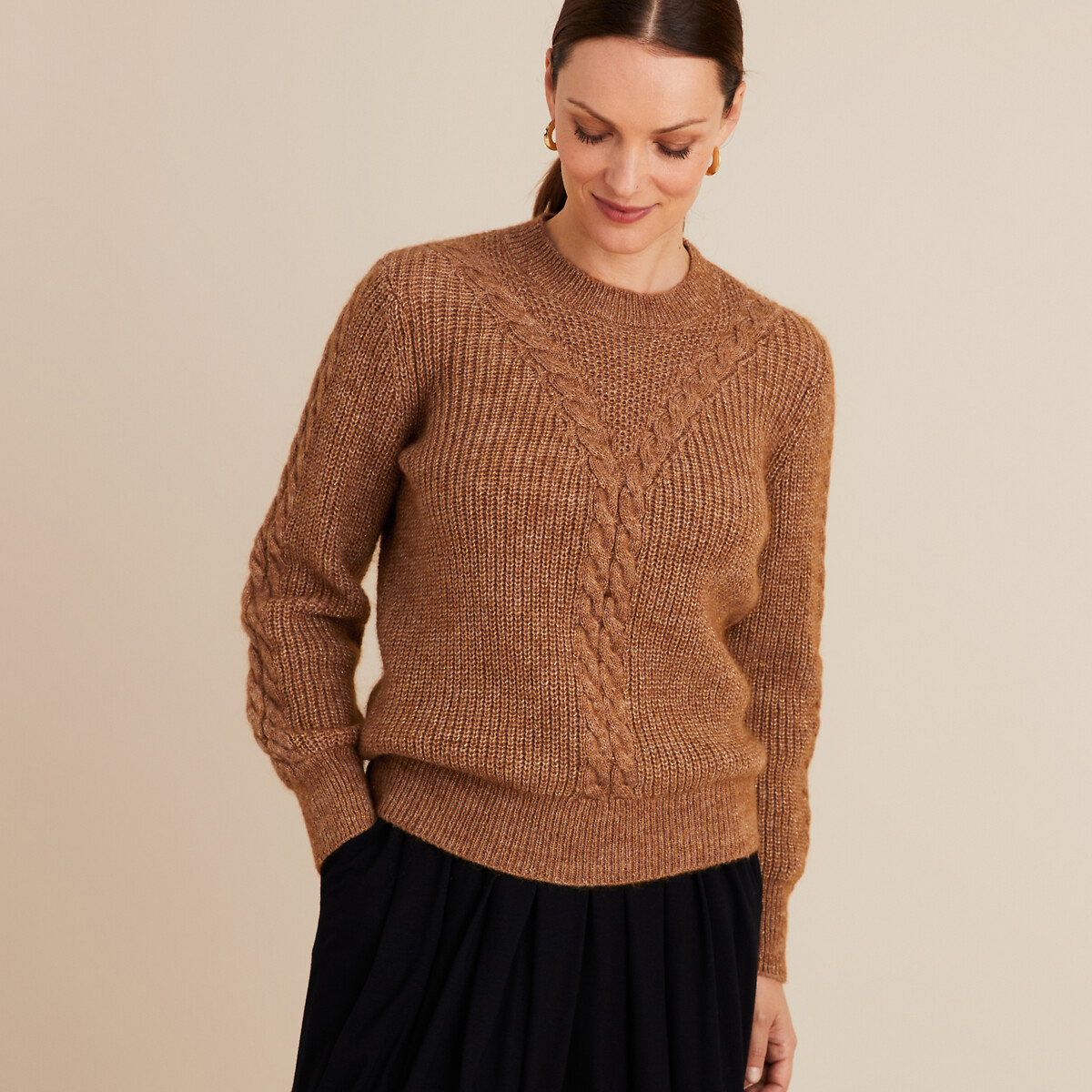 ANNE WEYBURN<br>Suéter em tricô lurex, contém mohair