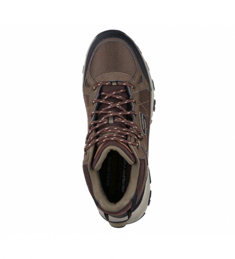 Tênis de corrida de trilha Skechers Selmen Melano marrom, ajuste relaxado