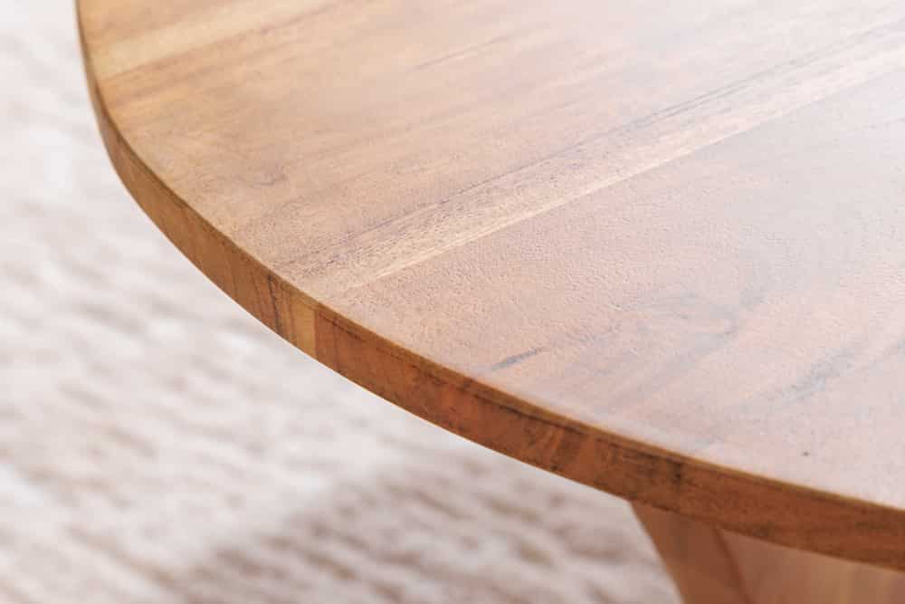 Massivholz Couchtisch ARCHITECTURE 70cm natur honey finish Akazie dreieckig