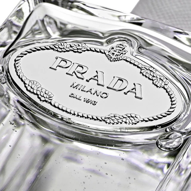 Les Infusion Iris Cèdre de PRADA
