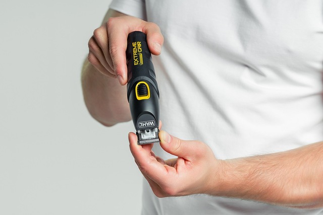 Wahl Multifunktionstrimmer »Extreme Grip Advanced« 14 Aufsätze Rutschfester Griff, Lithium-Ionen-Technologie, USB Aufladung