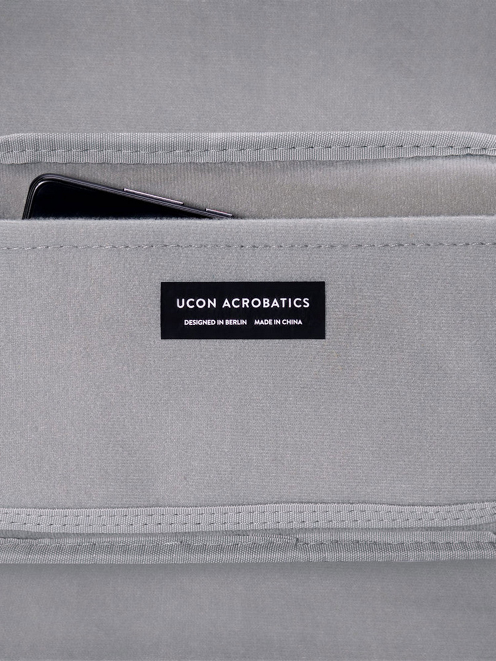 Ucon Acrobatics Jona Medium Bag sand