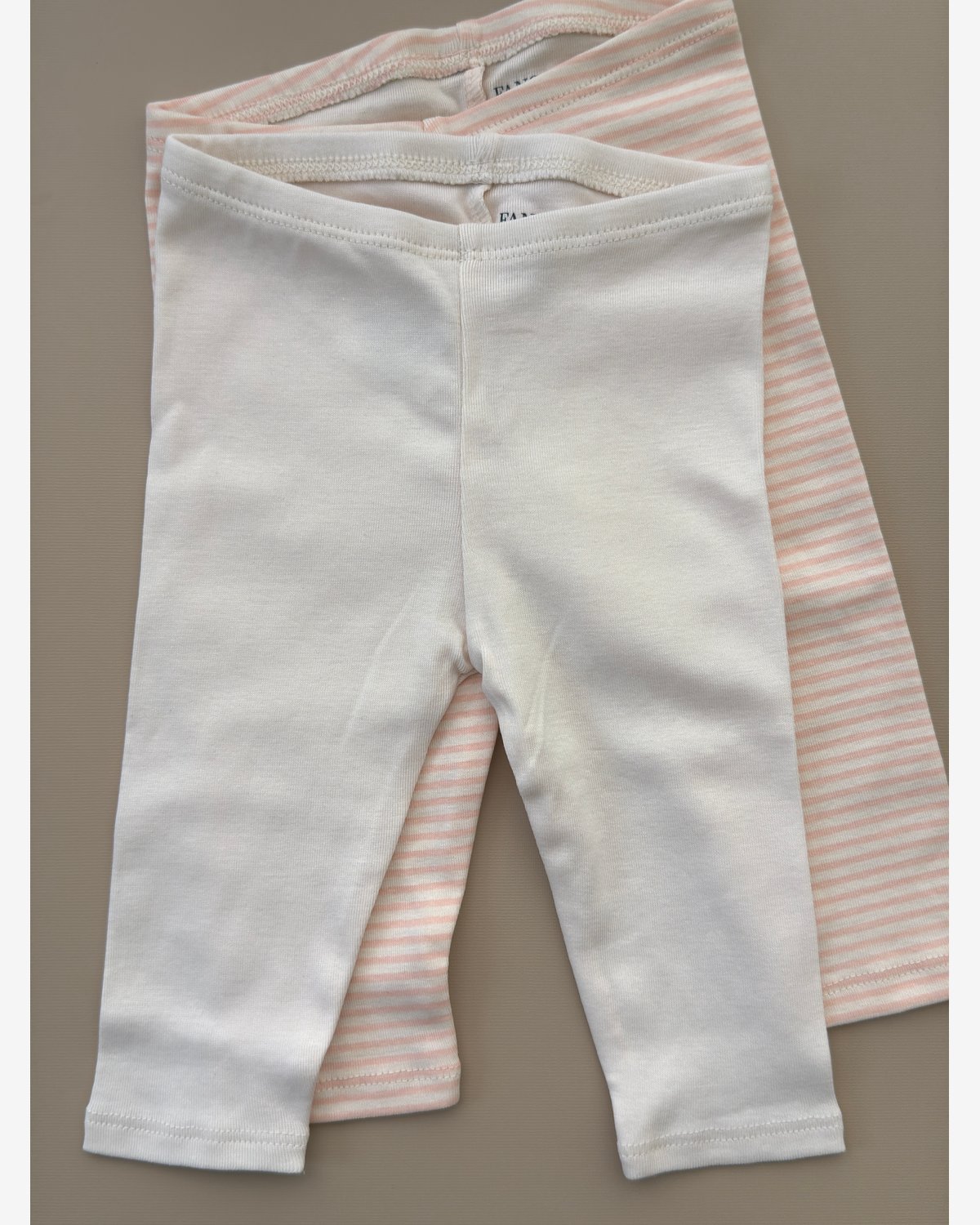 2pk Leggings Baby – Øko Bomull | Fio Pants – Gavepakke