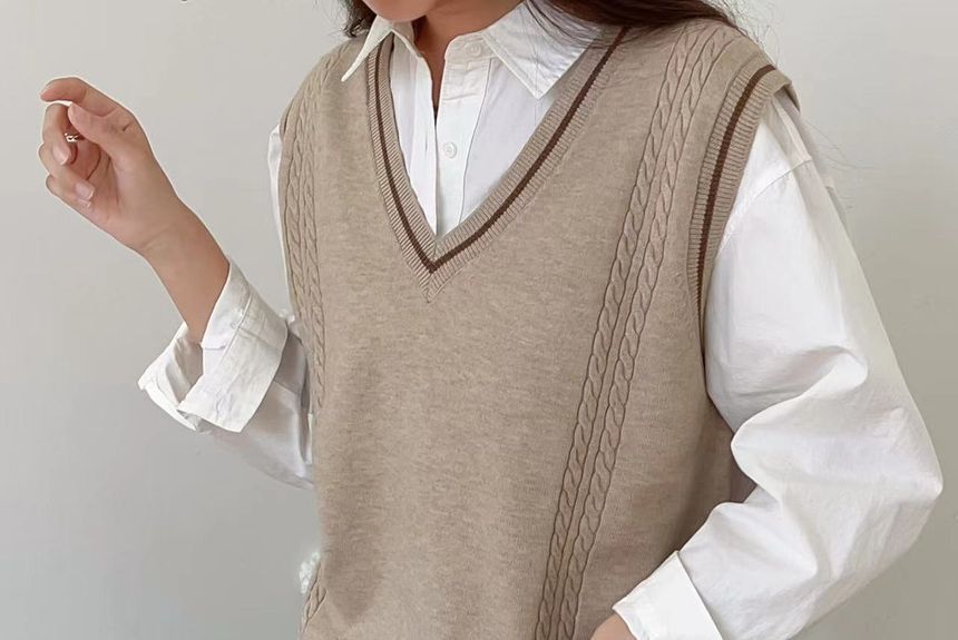 Mori Girls - V-hals contrasterende kabelgebreide trui met vest