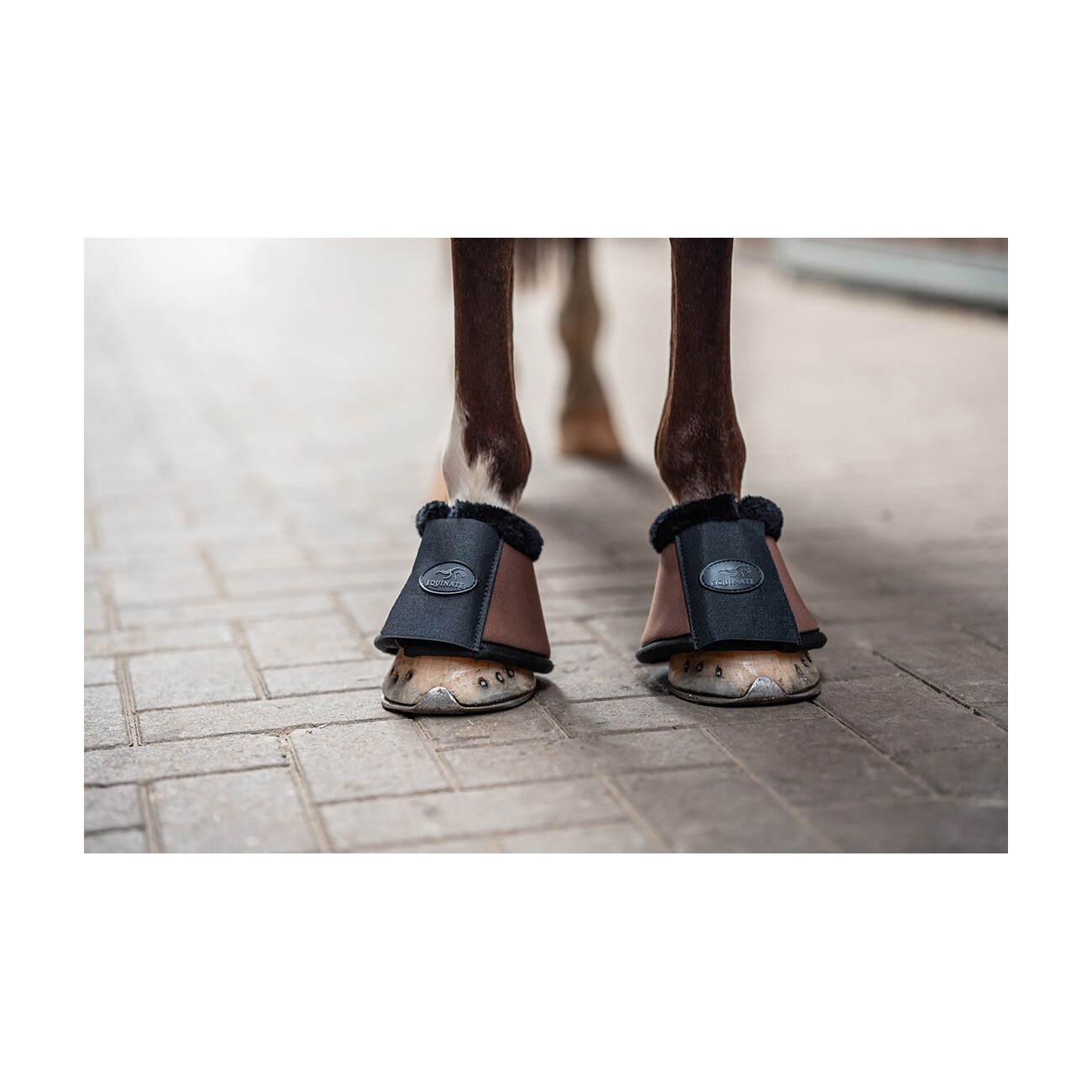 Equinate Hufglocken Furlyn mit synthetischem Lammfell braun XXL