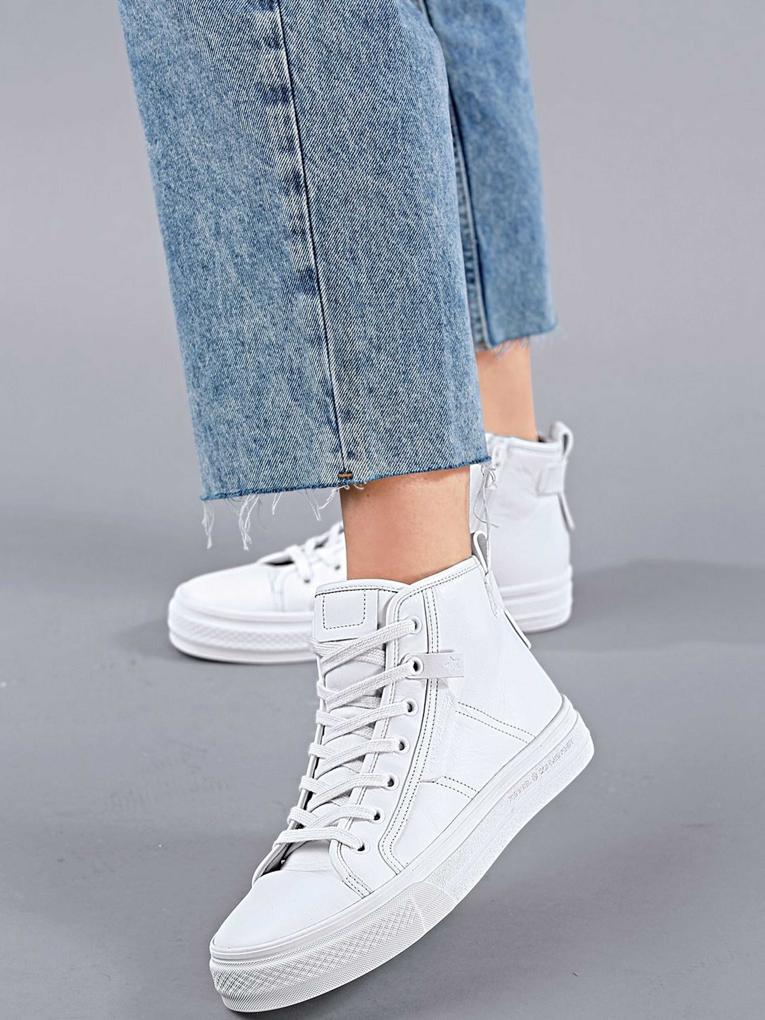 Sneaker