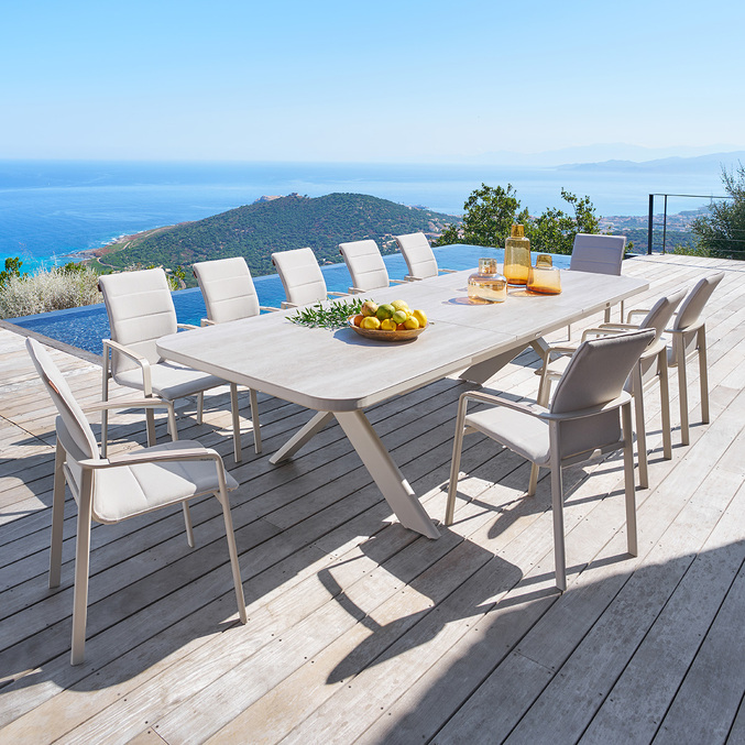 Ensemble table de jardin extensible VOLUPTY + 12 fauteuils DIESE Ficelle & Argile