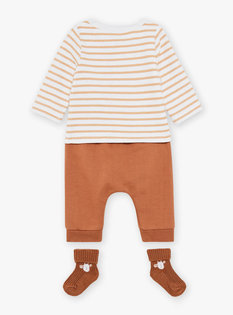 Ensemble haut écru, pantalon et chausettes caramel