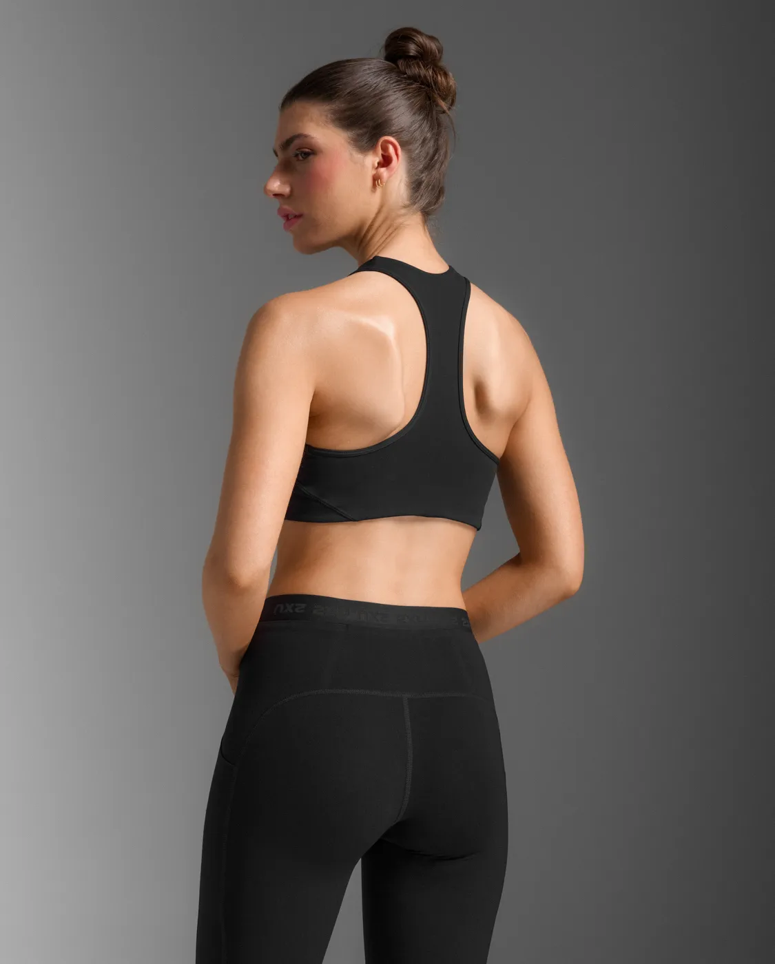 2XU Women'S Form Racerback Medium Impact Bra Black/black