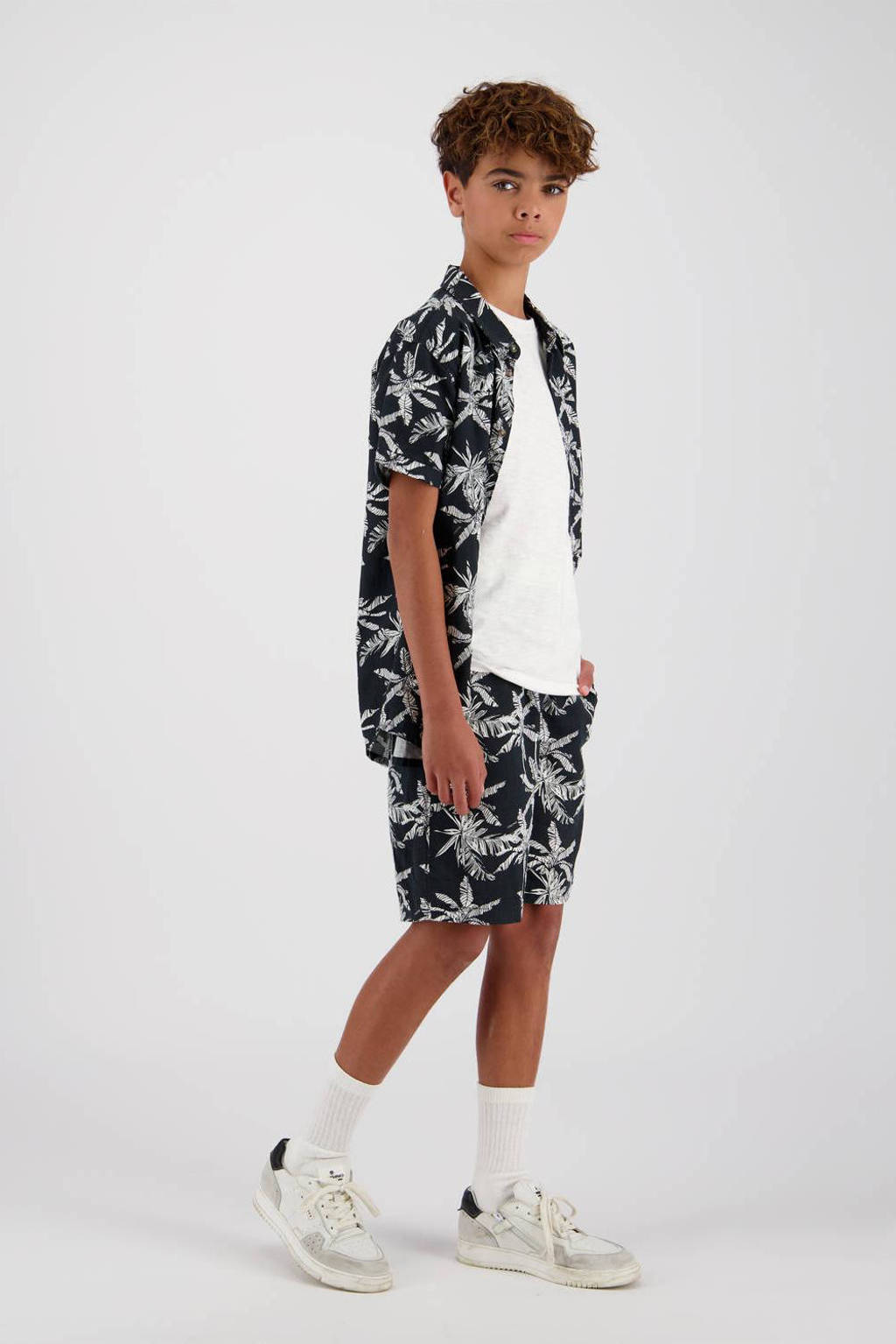 Vingino gebloemde regular fit short Raygo zwart