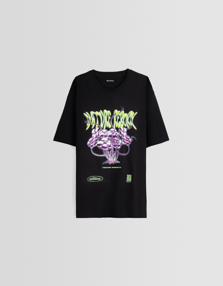 Camiseta Bershka Wearable Art com estampa e modelagem quadrada
