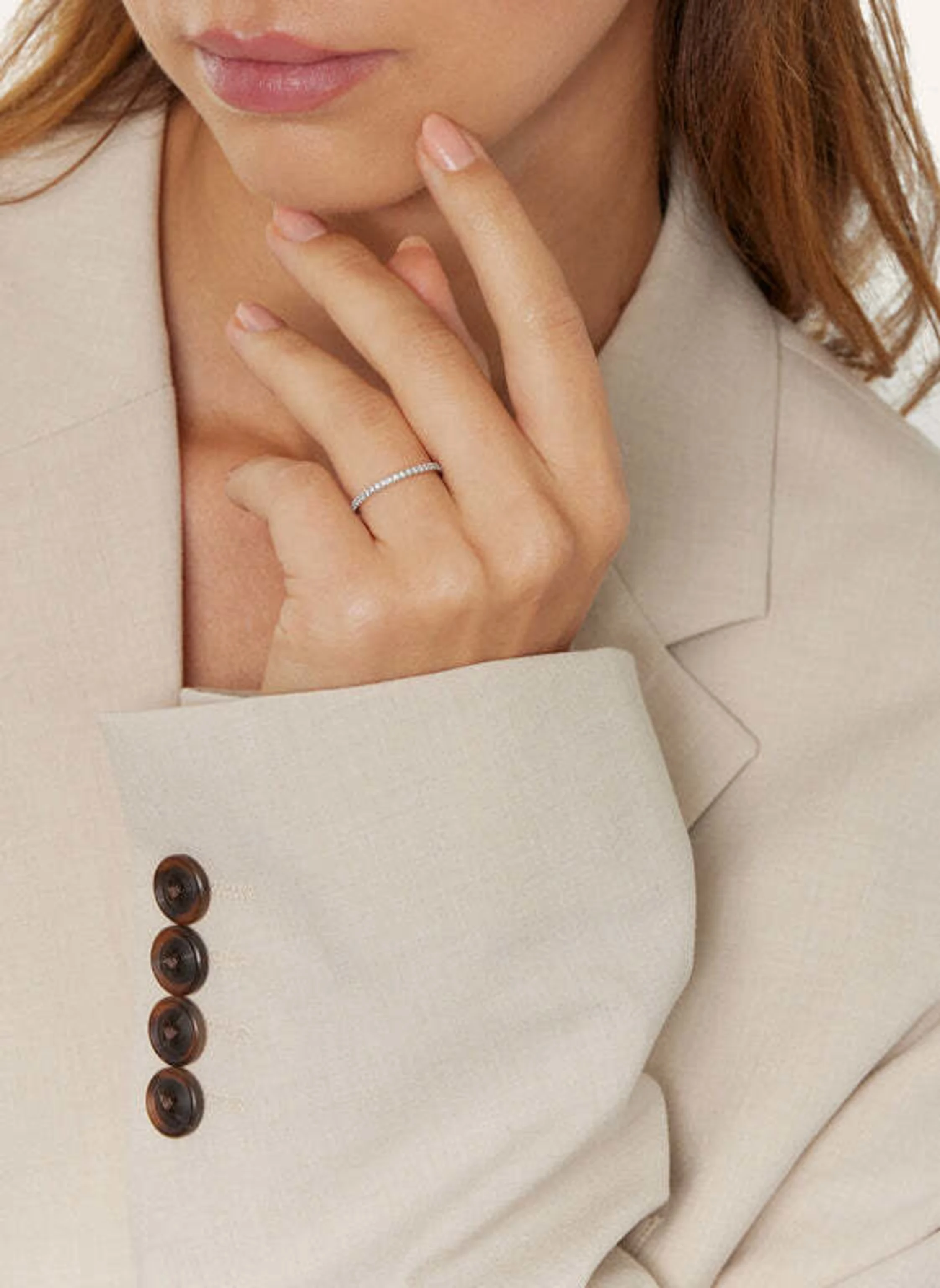 VEYNOU Ring MARA aus 18 Karat Weißgold und 0,10ct. lab-grown Diamanten