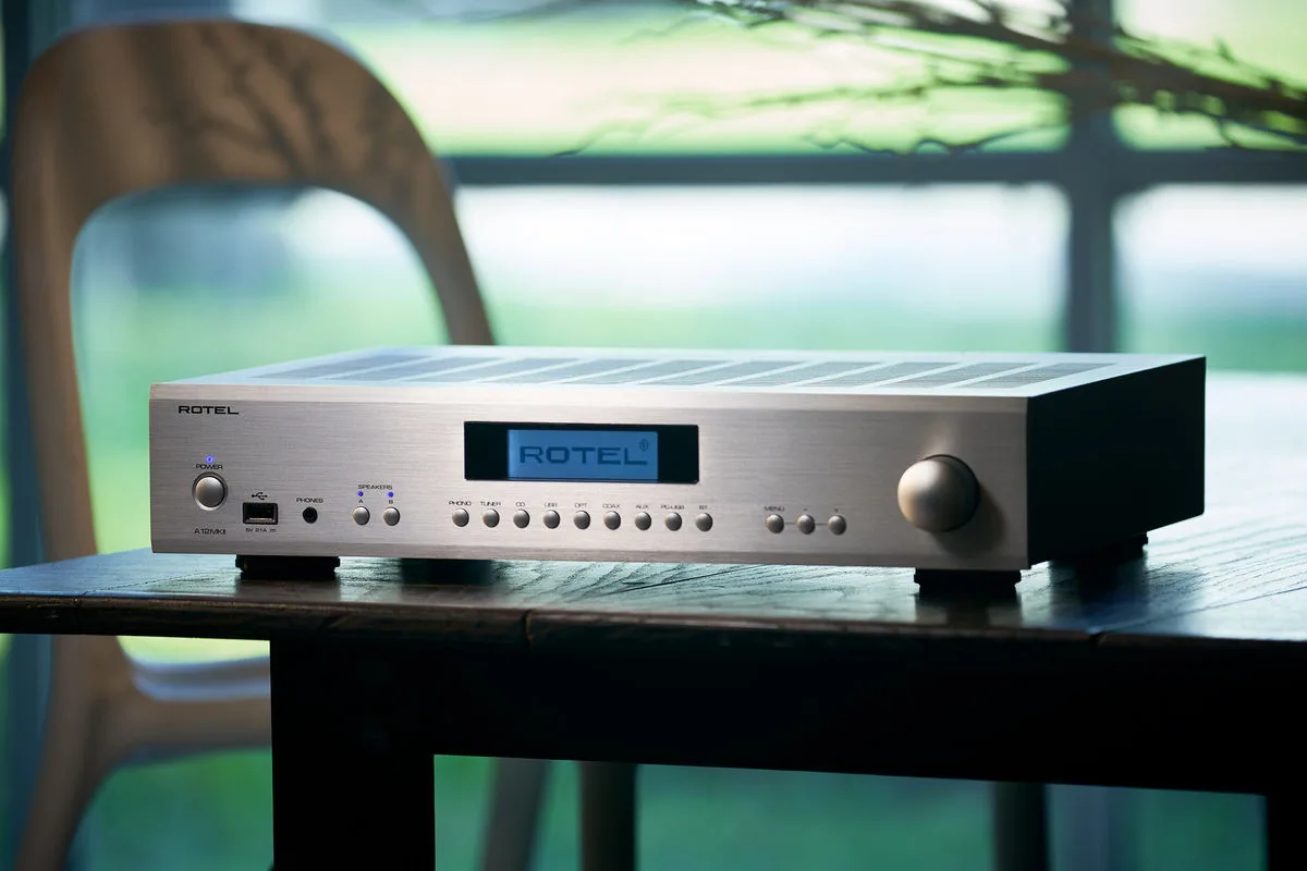 Rotel A-12 MK2 Silver Amplis hi-fi stéréo