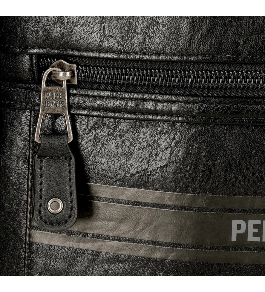 Bolsa de ombro para tablet Pepe Jeans Horley com dois compartimentos, preta.