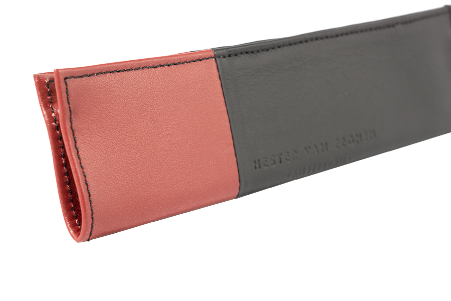 Amazone pencilcase black red