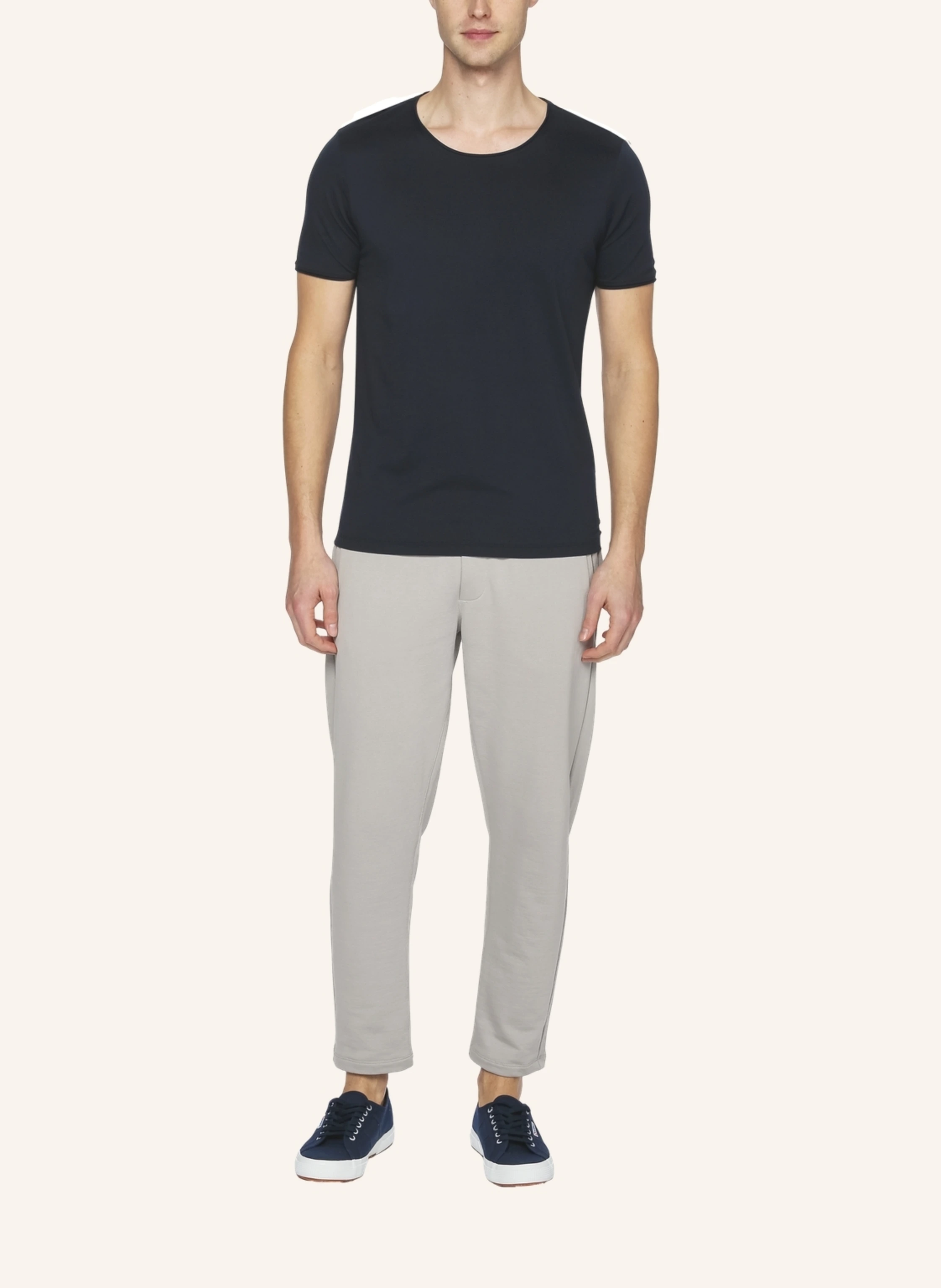 TRUSTED HANDWORK Round Neck 1/2-Sleeve T-Shirt with Roll Edge