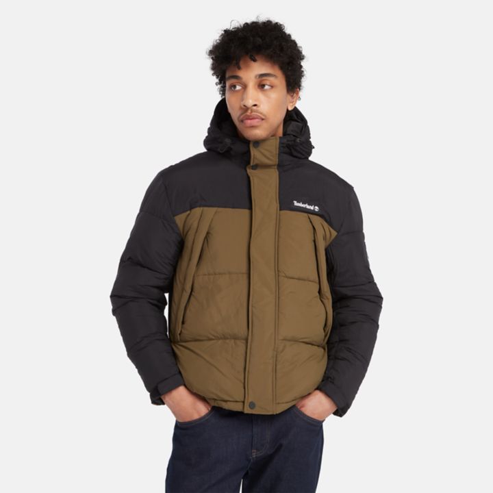 Jaqueta puffer Outdoor Archive masculina na cor verde.