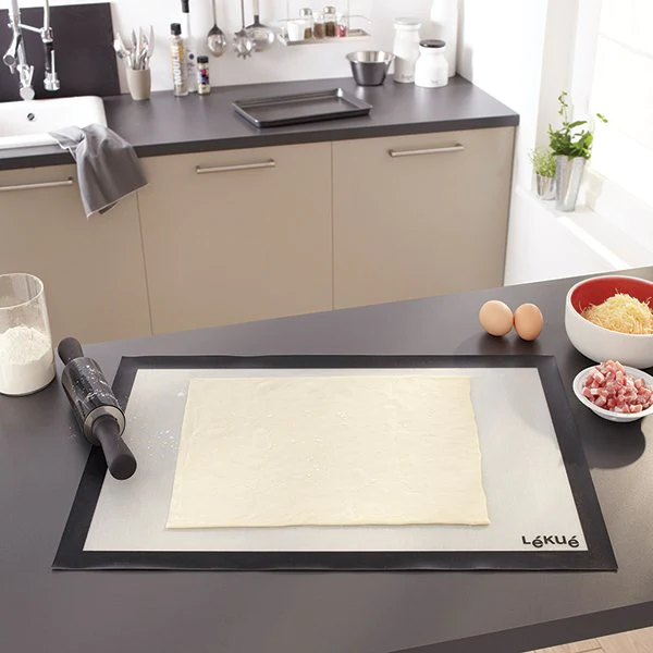 Tapis de cuisson en silicone et fibre de verre 60 cm Lékué