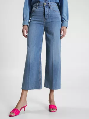 Calça jeans de cintura alta e pernas largas