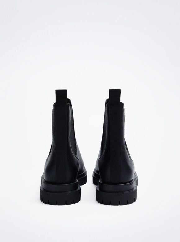 Botas de cano curto com elástico - Pretas