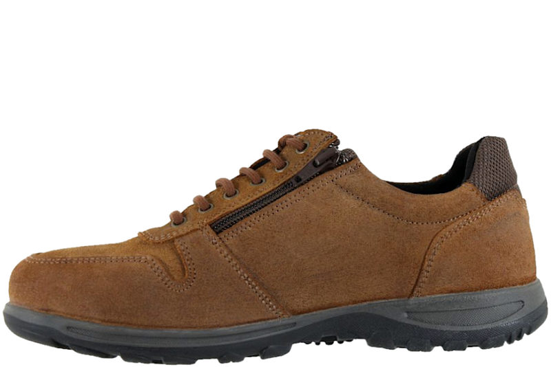 NEW FEET HERRE SNØRESKO I COGNACFARVET RUSKIND