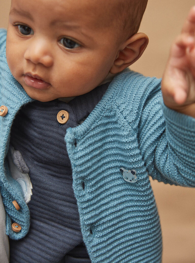 Gilet bleu en tricot