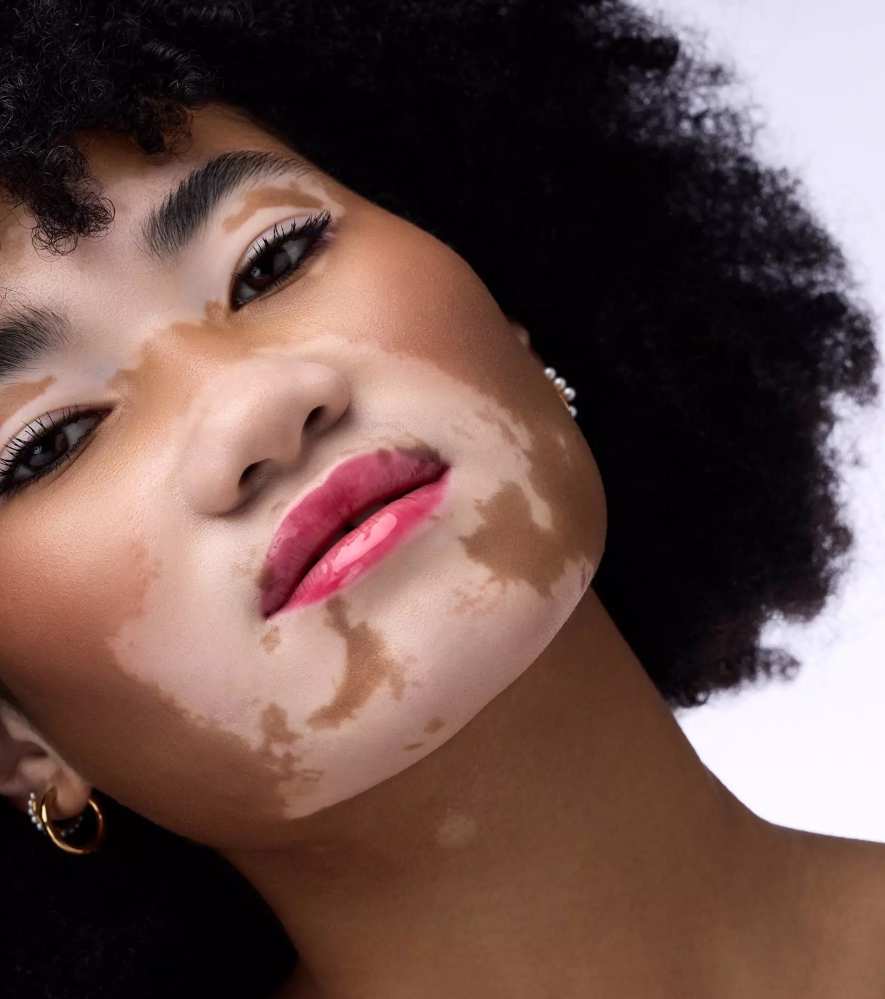 Catrice - Protetor labial Butter Drippin - 050: Cherry Delicious