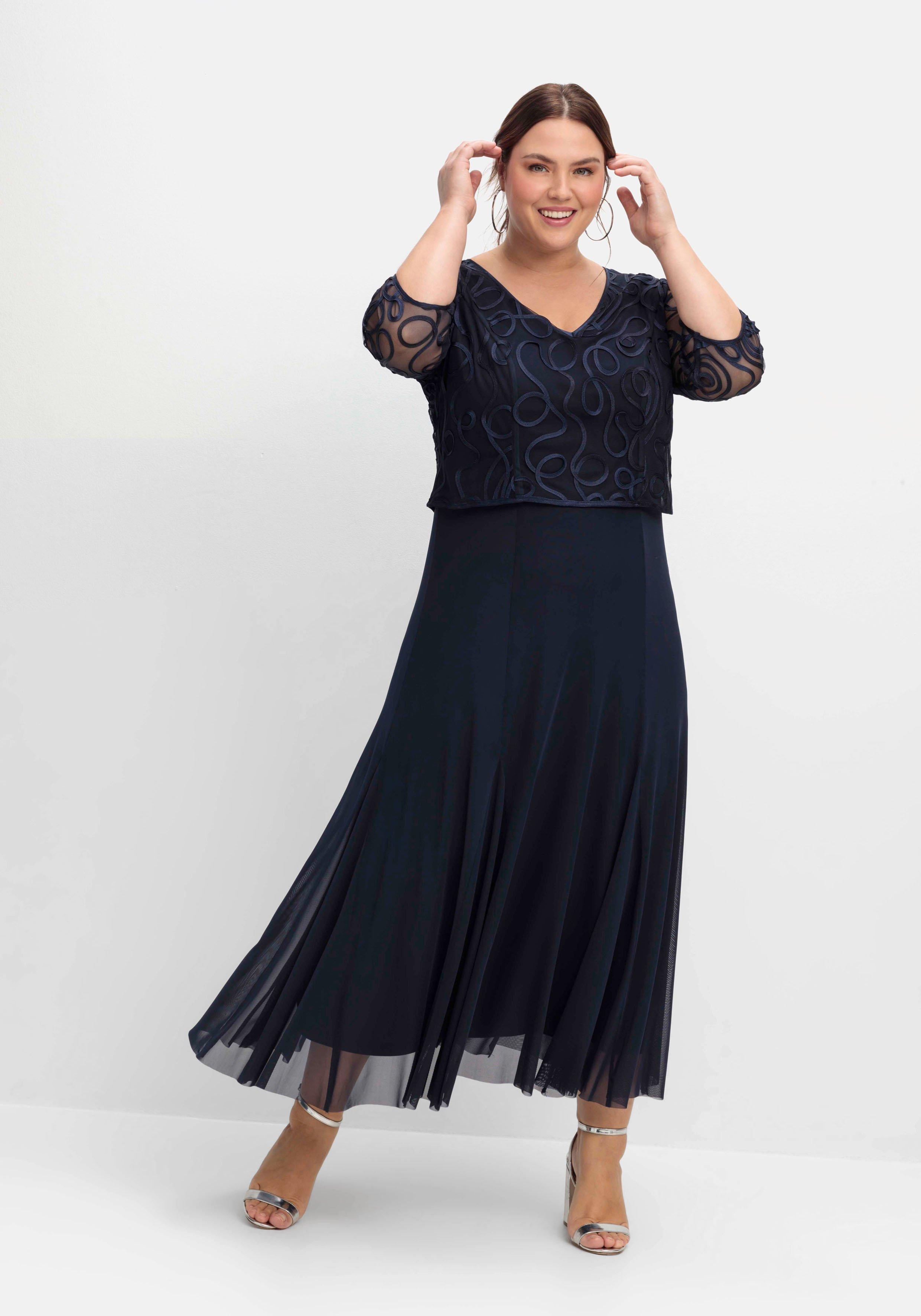 Abendkleid aus Mesh, mit Zierborten