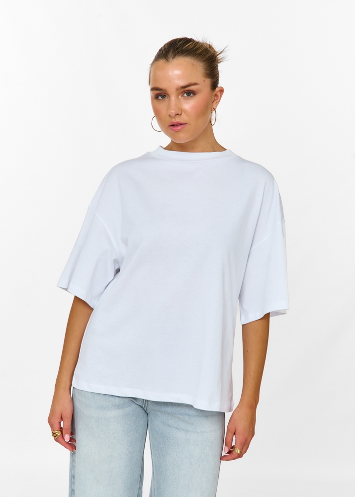 Boxy tee snow