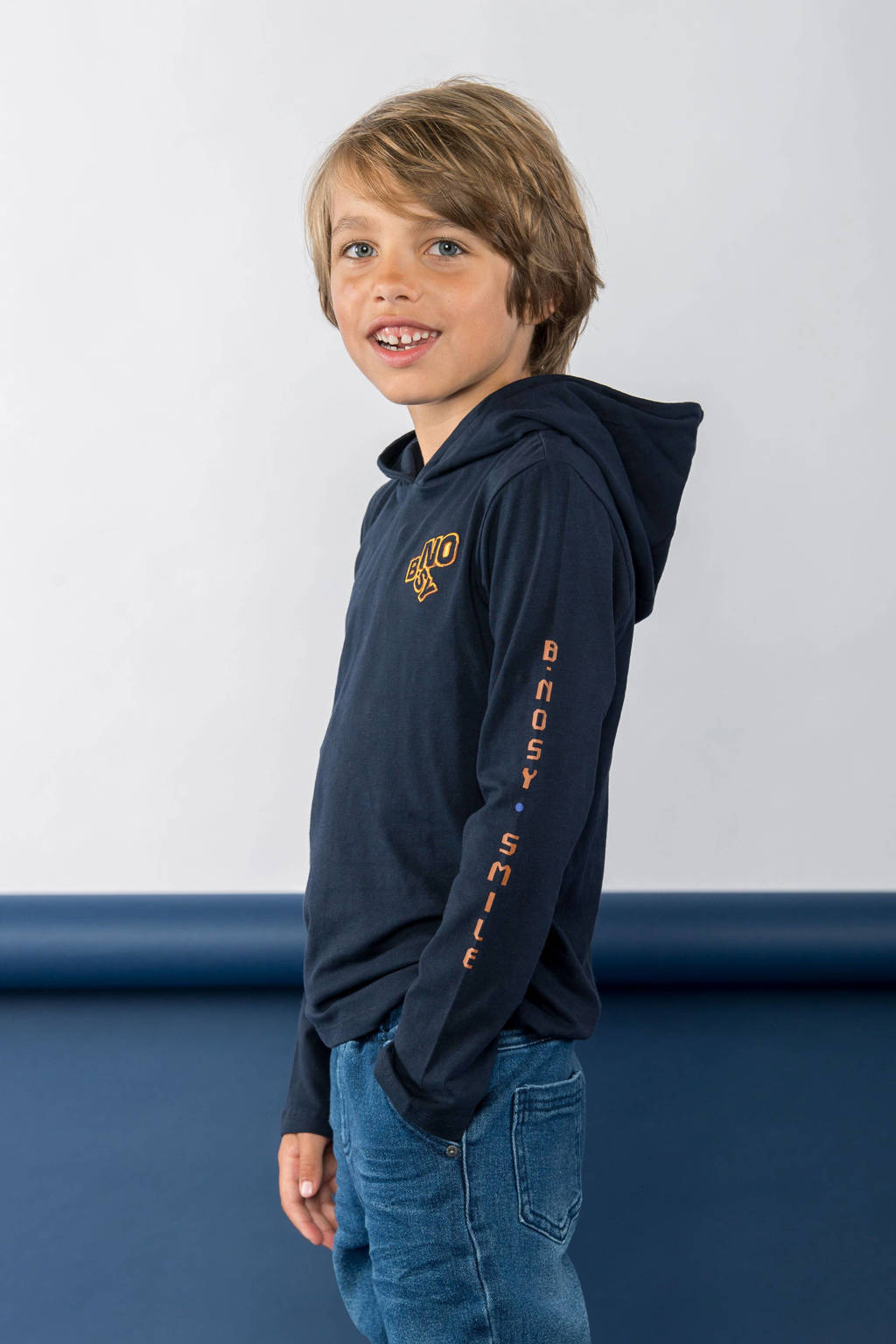 B.Nosy hoodie Ted met printopdruk donkerblauw