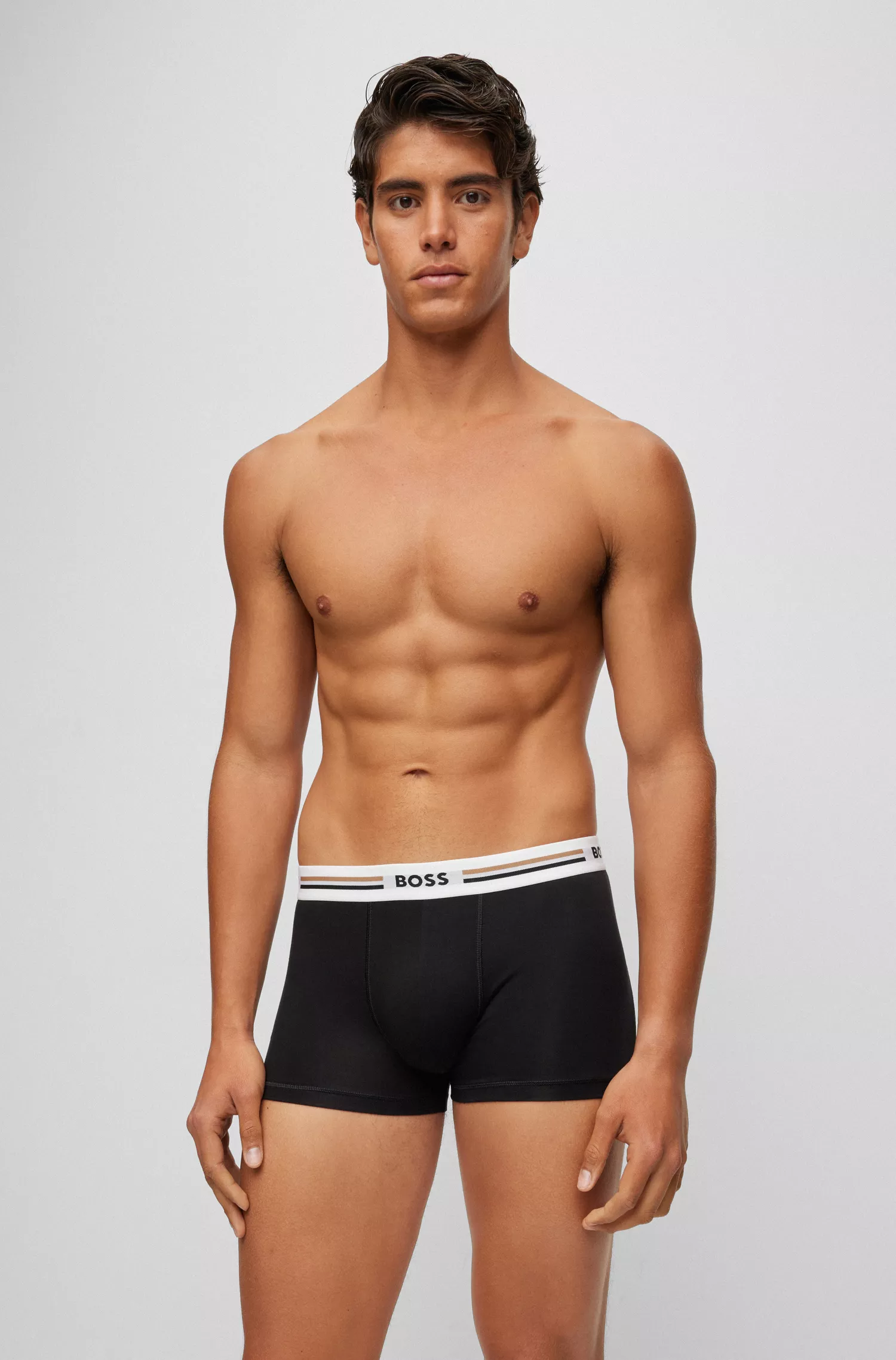 BOSS Black - Pacote com três cuecas boxer de tecido elástico macio com cós com logo.