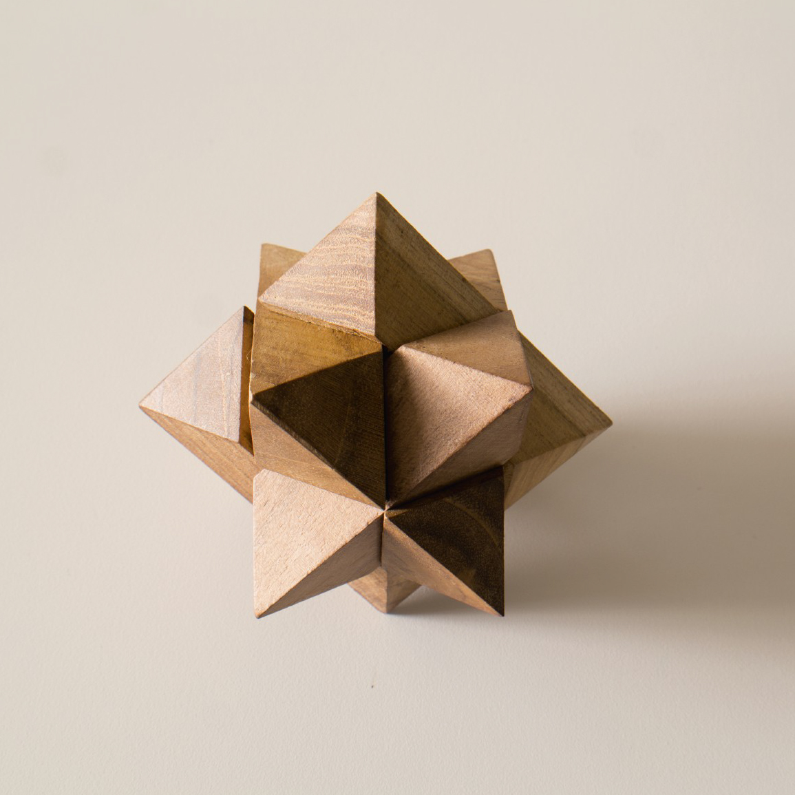 Puzzle 'Stern' aus Holz, braun, Ø 7 cm günstig bestellen