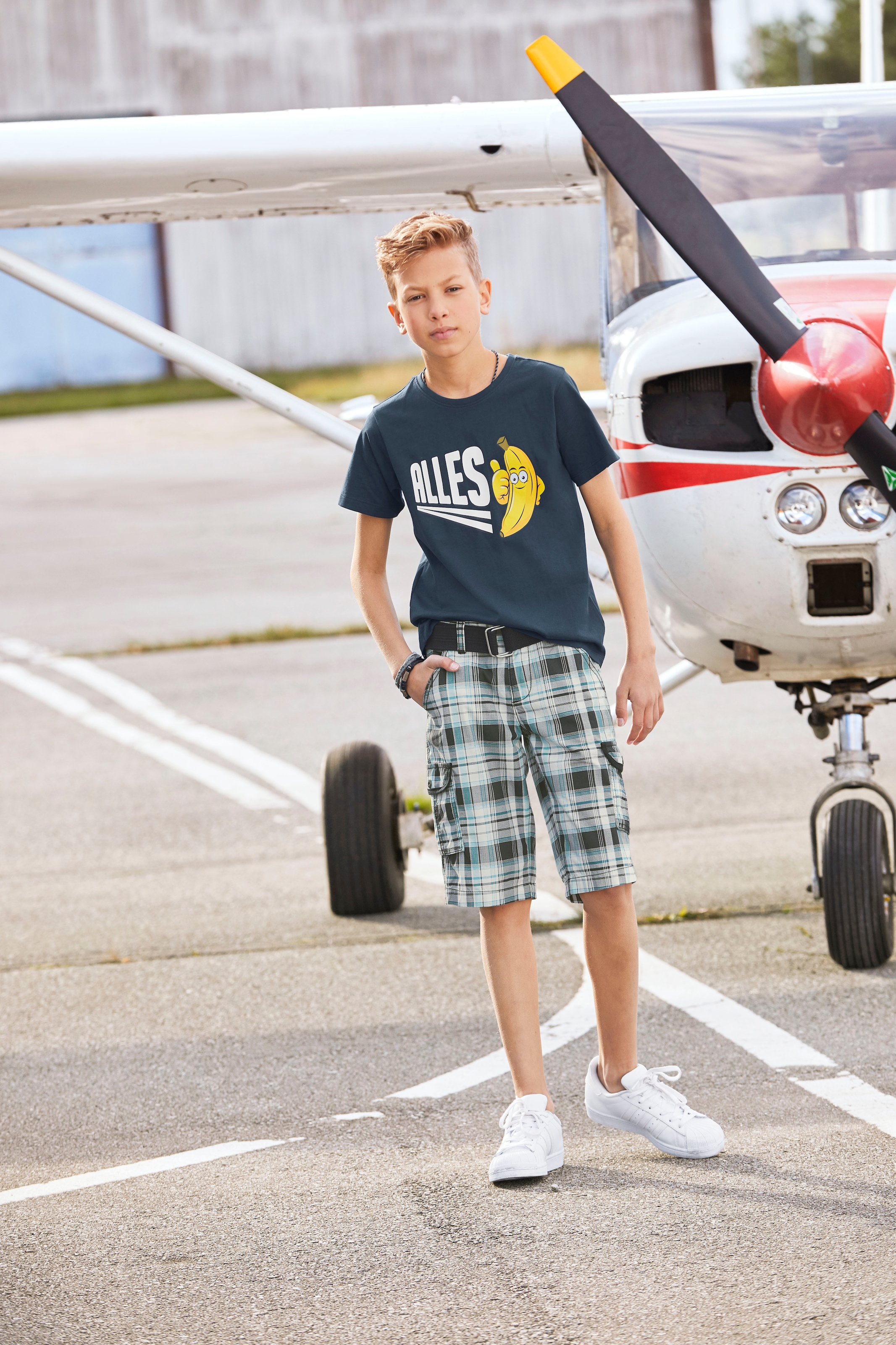 KIDSWORLD Shorts »2tlg. Bermudas mit Gürtel, Karierte Cargo-Bermudas«  mit Textilgürtel