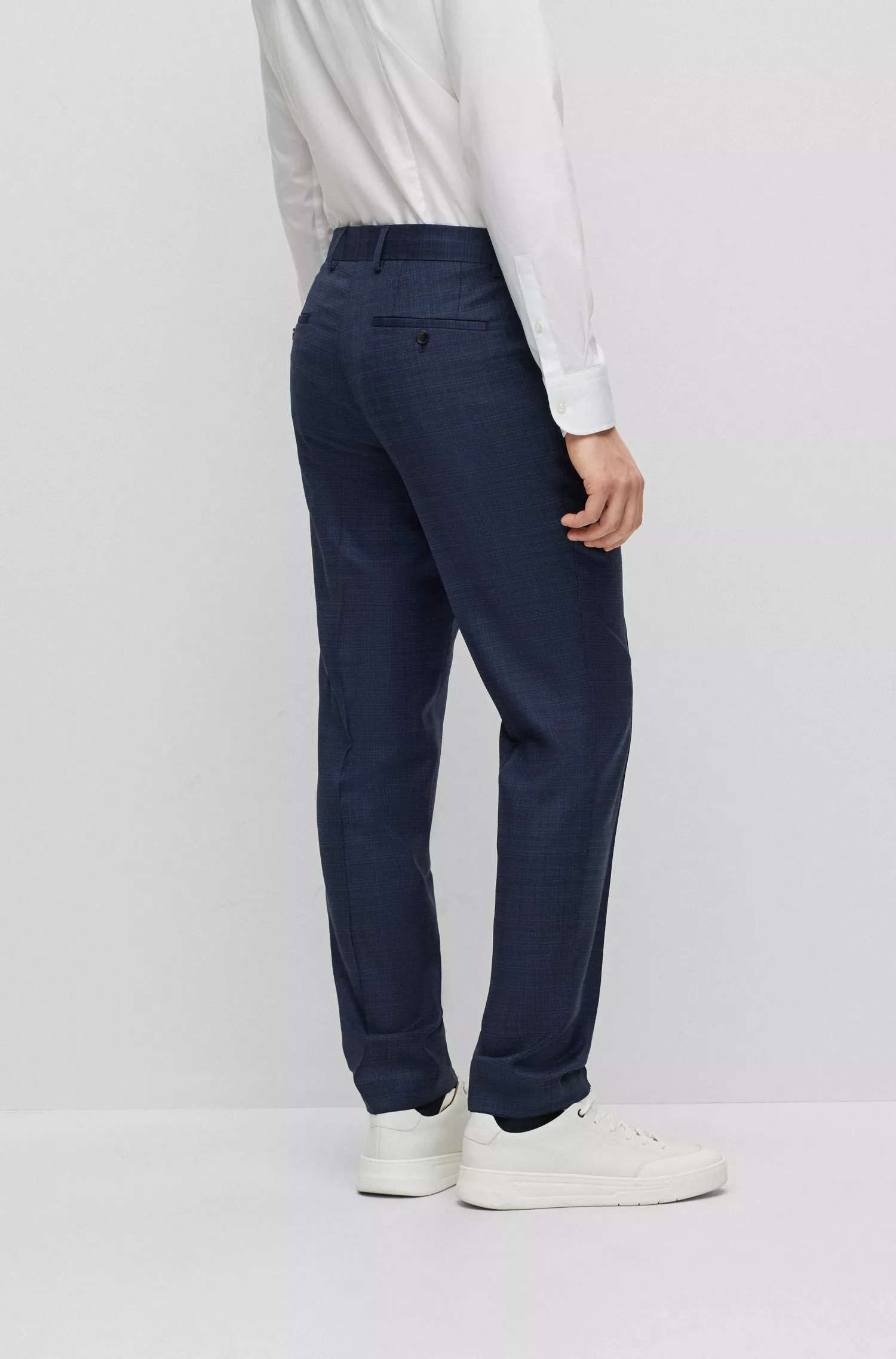 Terno BOSS preto slim fit em lã elástica estampada