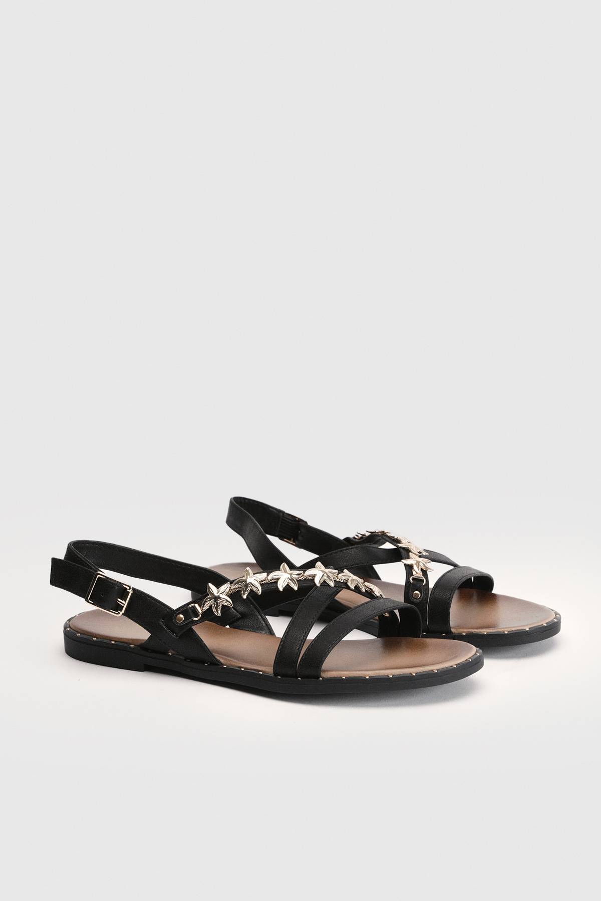 boohoo Sandales Croisées Ornées D'étoiles De Mer