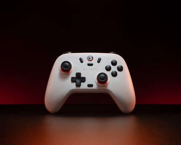 Nova Lite Wireless Controller - Stellar White