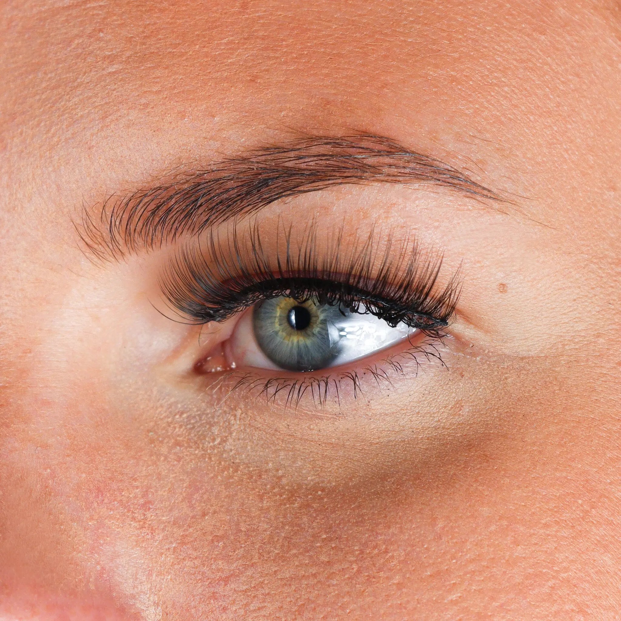 Lashes Elke