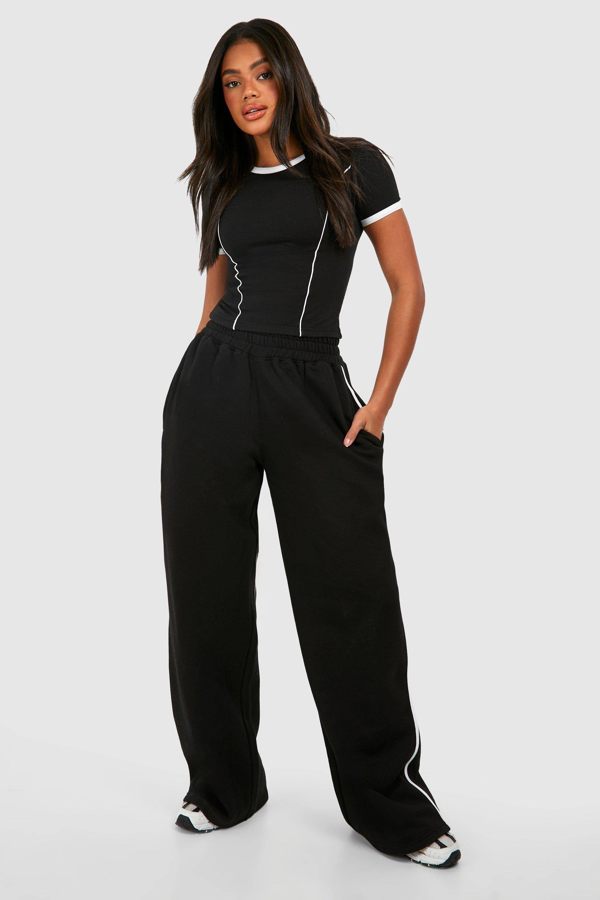 boohoo Ensemble T-shirt à détail de passepoil et joggeurs à jambe droite