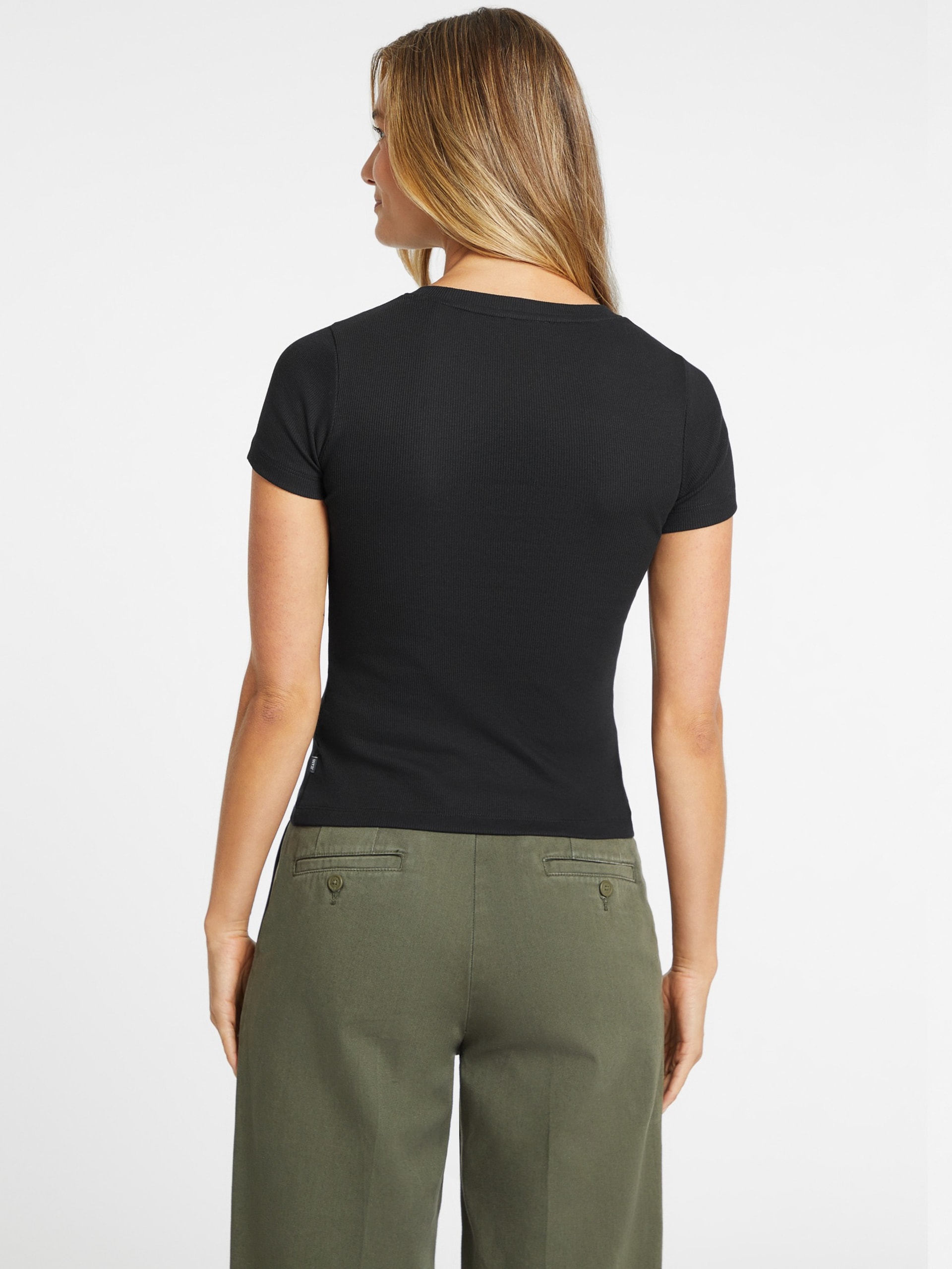 Camiseta Slim Rib-Knit Bordada