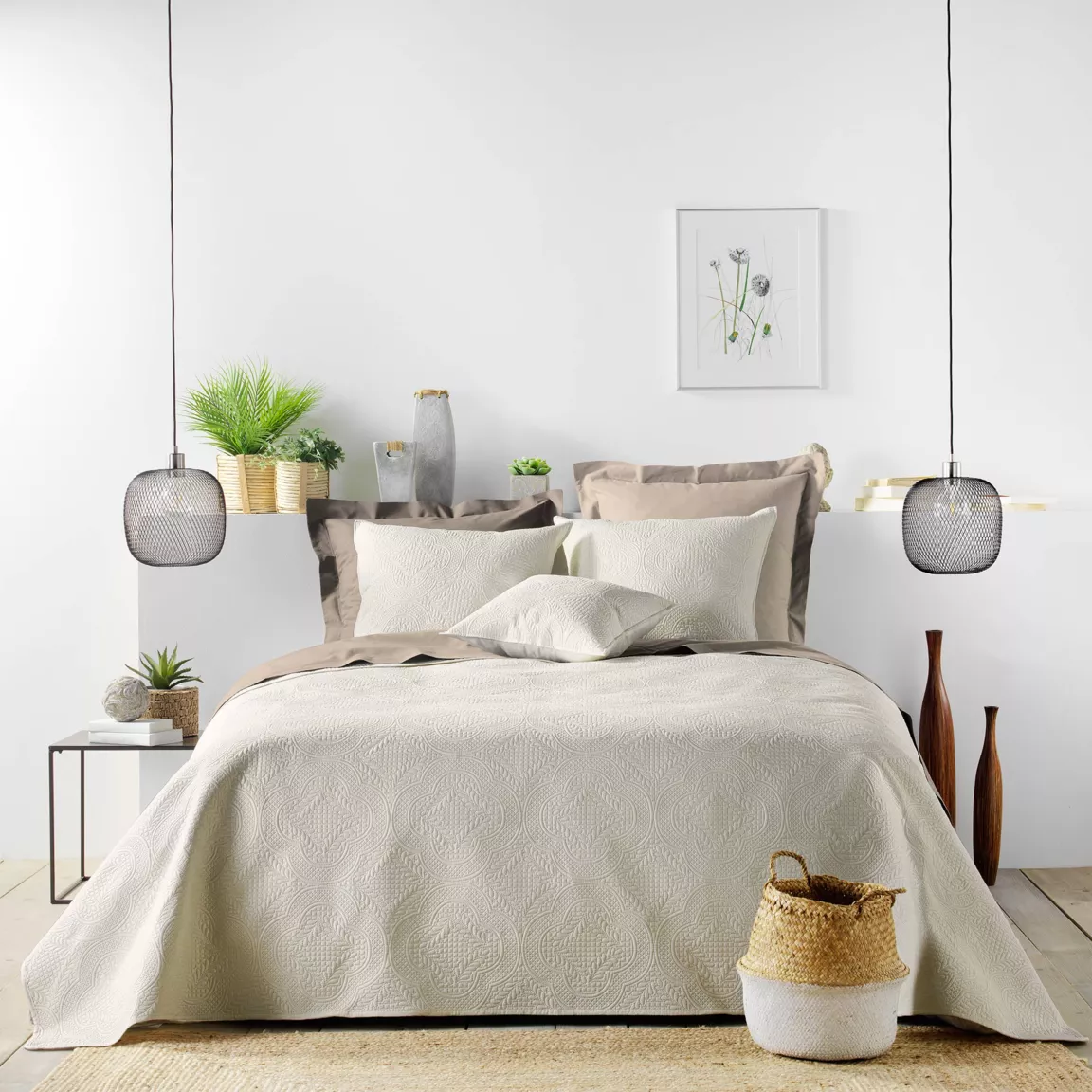 Couvre-lit matelassé et taies d'oreiller microfibre (240 x 220 cm) Romane Ecru