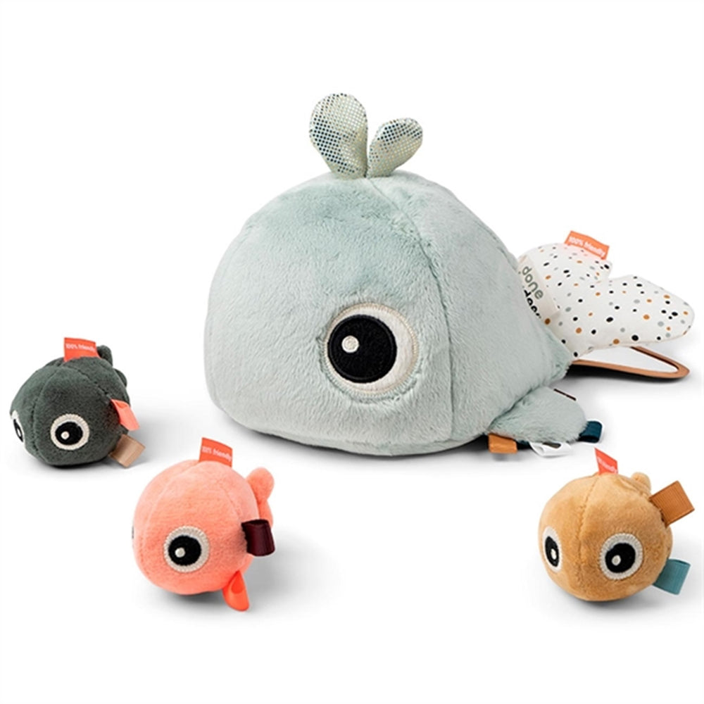 Done by Deer Hide & Seek Wally Blue Activity Toy - DonebyDeer | Luksusbaby