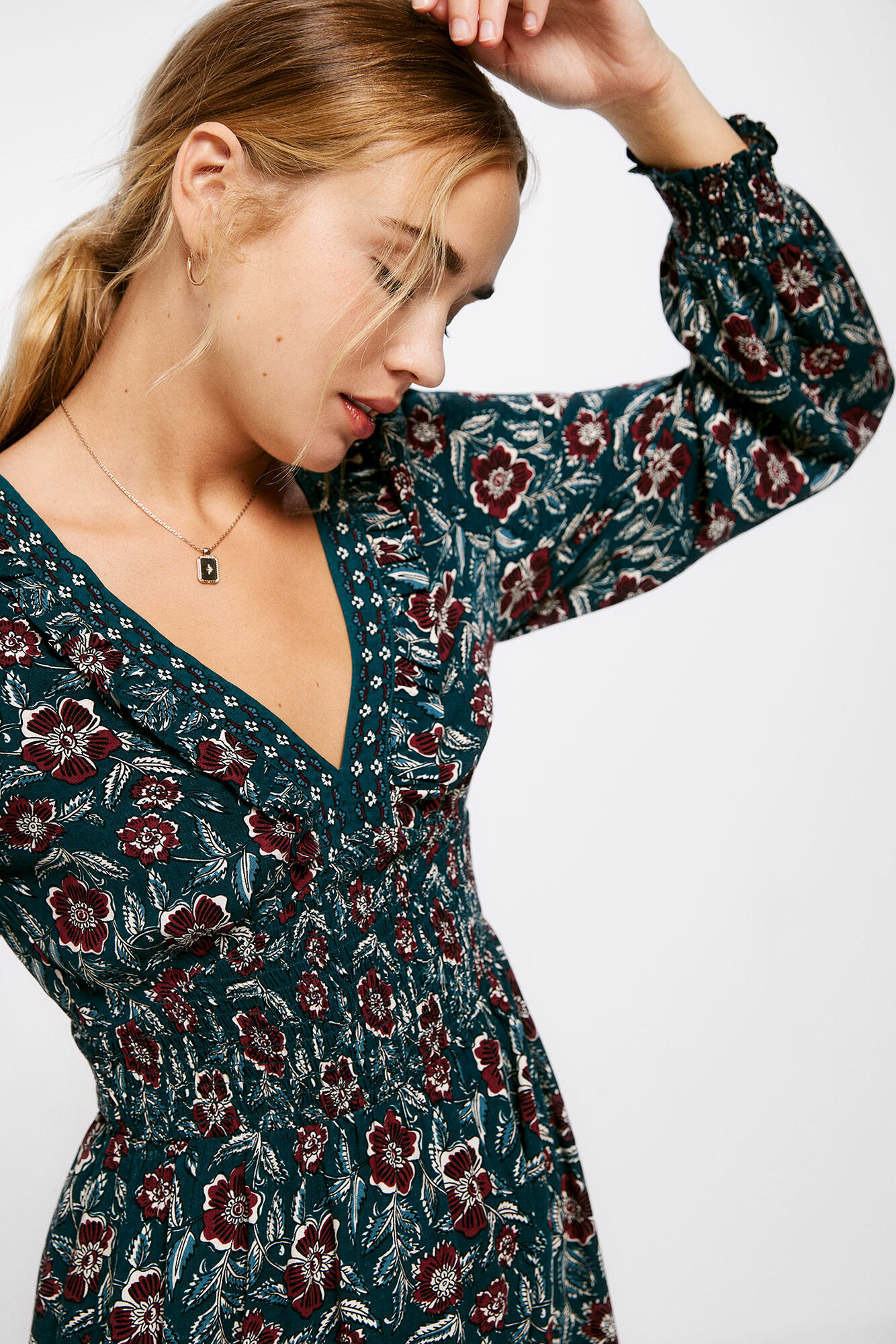 Vestido midi com borda floral