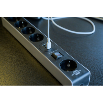 Brennenstuhl stekkerdoos 5-voudig met 2 USB-A en 1 USB-C poort