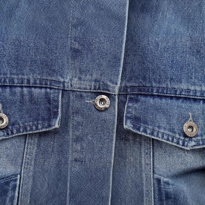 Avauntgardo - Gewassen denim jasje met kraag en knoopjes