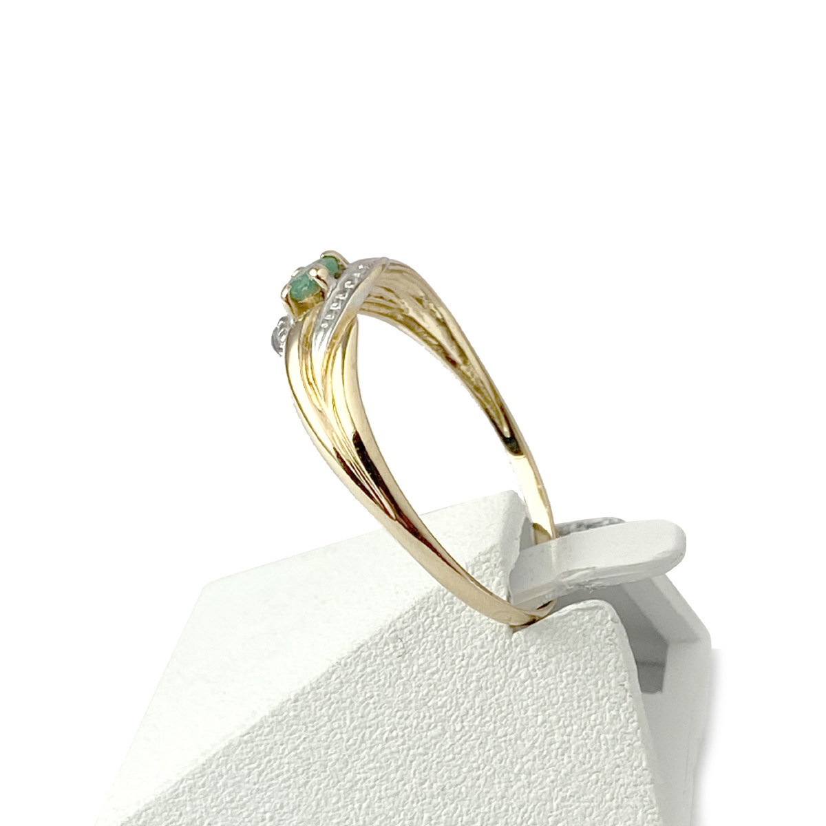 Bague d'occasion or 750 jaune et rhodié émeraude